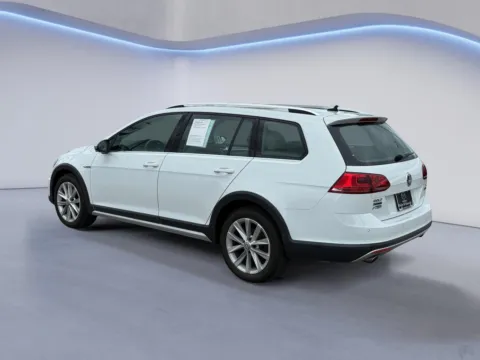 More photos of 2017 Volkswagen Golf Alltrack SEL at Mazda of Knoxville, TN