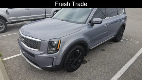 Silver 2020 Kia Telluride LX for sale in Knoxville, TN