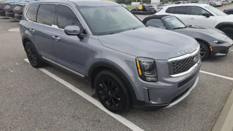 Photos of 2020 Kia Telluride LX for sale in Knoxville, TN at Mazda of Knoxville