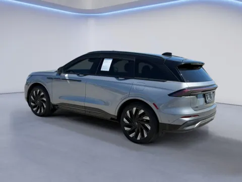 More photos of 2024 Lincoln Nautilus Reserve at Mazda of Knoxville, TN