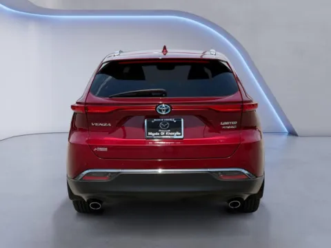 More photos of 2021 Toyota Venza Limited at Mazda of Knoxville, TN
