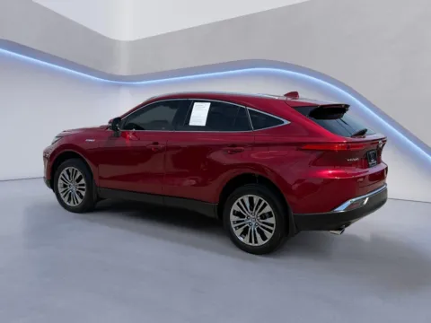 More photos of 2021 Toyota Venza Limited at Mazda of Knoxville, TN