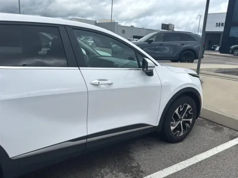 Photos of 2023 Kia Sportage EX for sale in Knoxville, TN at Mazda of Knoxville