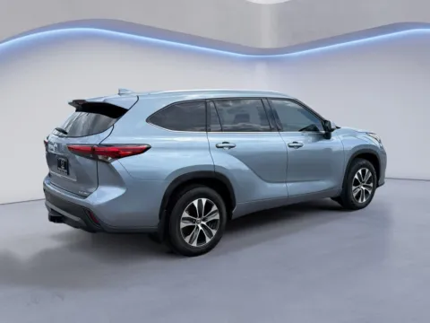 Another view of 2021 Toyota Highlander XLE for sale in Knoxville, TN at Mazda of Knoxville
