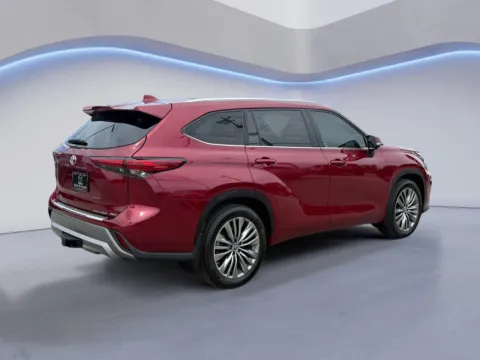 Another view of 2022 Toyota Highlander Platinum for sale in Knoxville, TN at Mazda of Knoxville