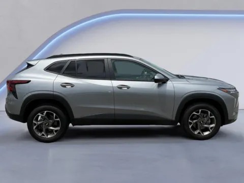 Photos of 2024 Chevrolet Trax LT for sale in Knoxville, TN at Mazda of Knoxville