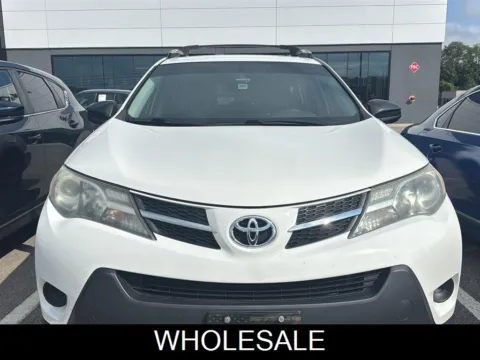 White 2015 Toyota RAV4 LE for sale in Knoxville, TN