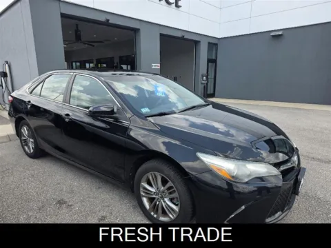 Black 2016 Toyota Camry SE for sale in Knoxville, TN