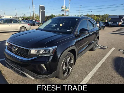 Black 2024 Volkswagen Taos SE for sale in Knoxville, TN