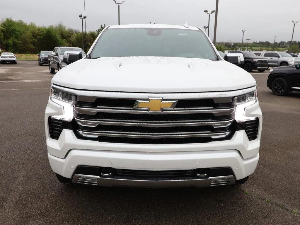 White 2024 Chevrolet Silverado 1500 High Country for sale in Alcoa, TN