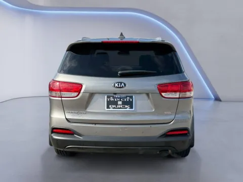 More photos of 2017 Kia Sorento LX at Twin City Buick GMC, TN