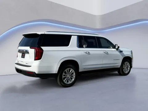Another view of 2023 GMC Yukon XL SLT for sale in Alcoa, TN at Twin City Buick GMC