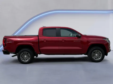 Photos of 2023 Chevrolet Colorado 4WD LT for sale in Alcoa, TN at Twin City Buick GMC