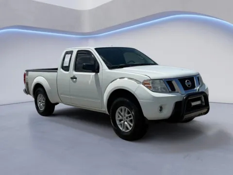 White 2016 Nissan Frontier SV for sale in Alcoa, TN