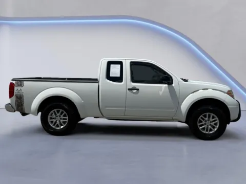 Photos of 2016 Nissan Frontier SV for sale in Alcoa, TN at Twin City Buick GMC
