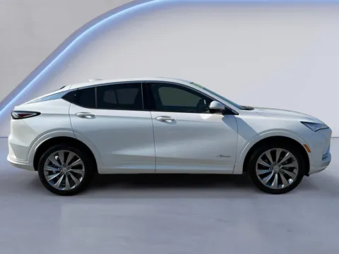 Photos of 2024 Buick Envista Avenir for sale in Alcoa, TN at Twin City Buick GMC