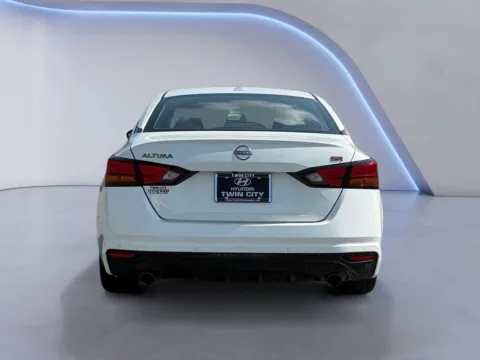 More photos of 2023 Nissan Altima 2.5 SR at Twin City Hyundai, TN
