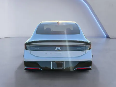 More photos of 2024 Hyundai Sonata Hybrid SEL at Twin City Hyundai, TN