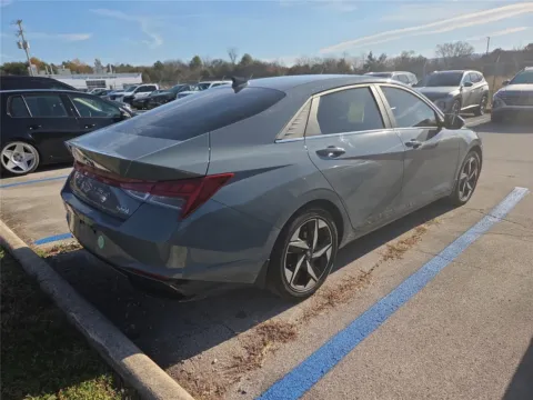 More photos of 2023 Hyundai Elantra Hybrid Limited at Twin City Hyundai, TN