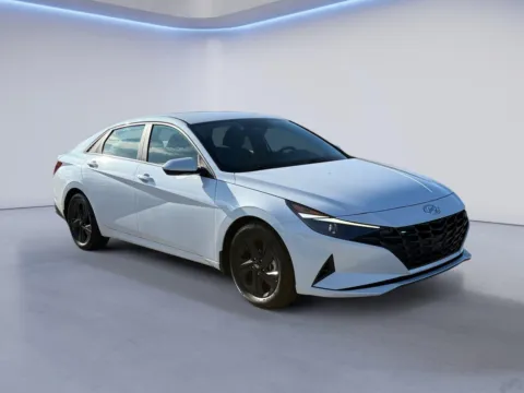 White 2022 Hyundai Elantra SEL for sale in Alcoa, TN