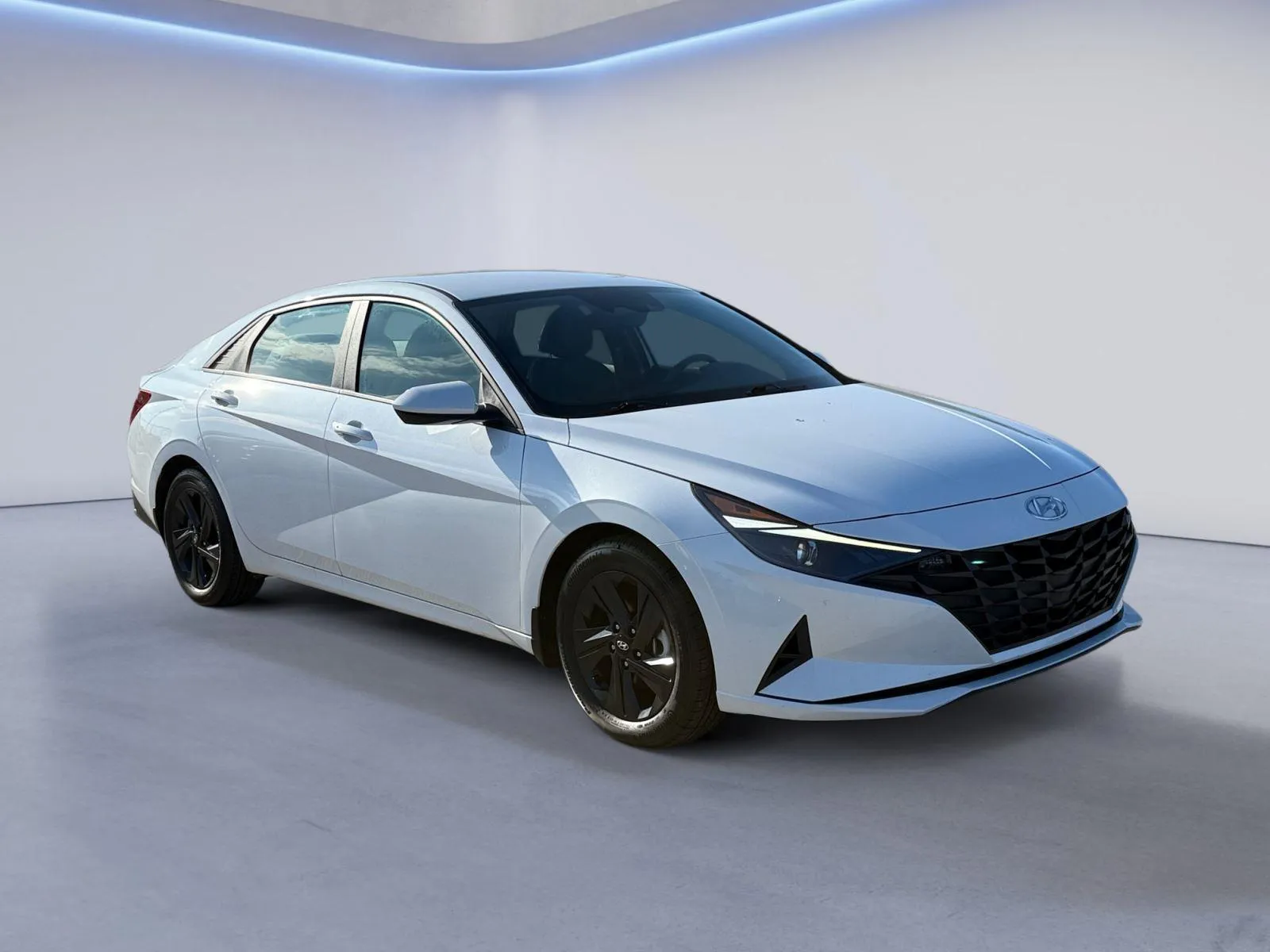 White 2022 Hyundai Elantra SEL for sale in Alcoa, TN