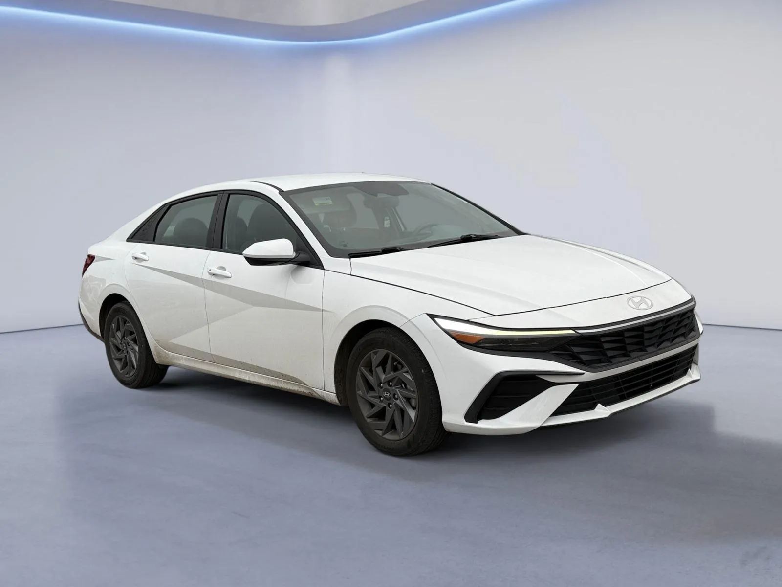 White 2024 Hyundai Elantra SEL for sale in Alcoa, TN