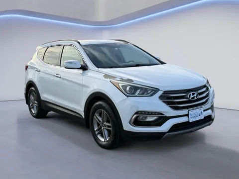 White 2017 Hyundai Santa Fe Sport 2.4L for sale in Alcoa, TN