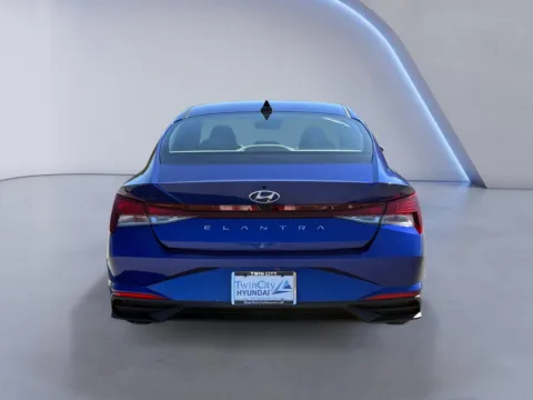 More photos of 2022 Hyundai Elantra SE at Twin City Hyundai, TN