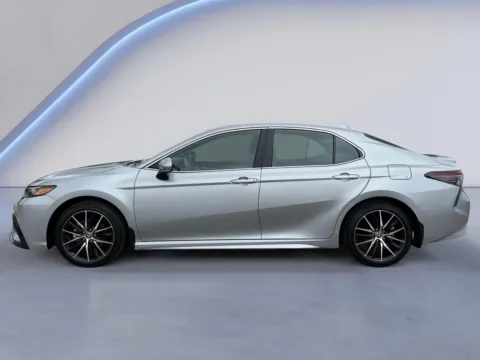 Photos of 2024 Toyota Camry SE for sale in Alcoa, TN at Twin City Hyundai