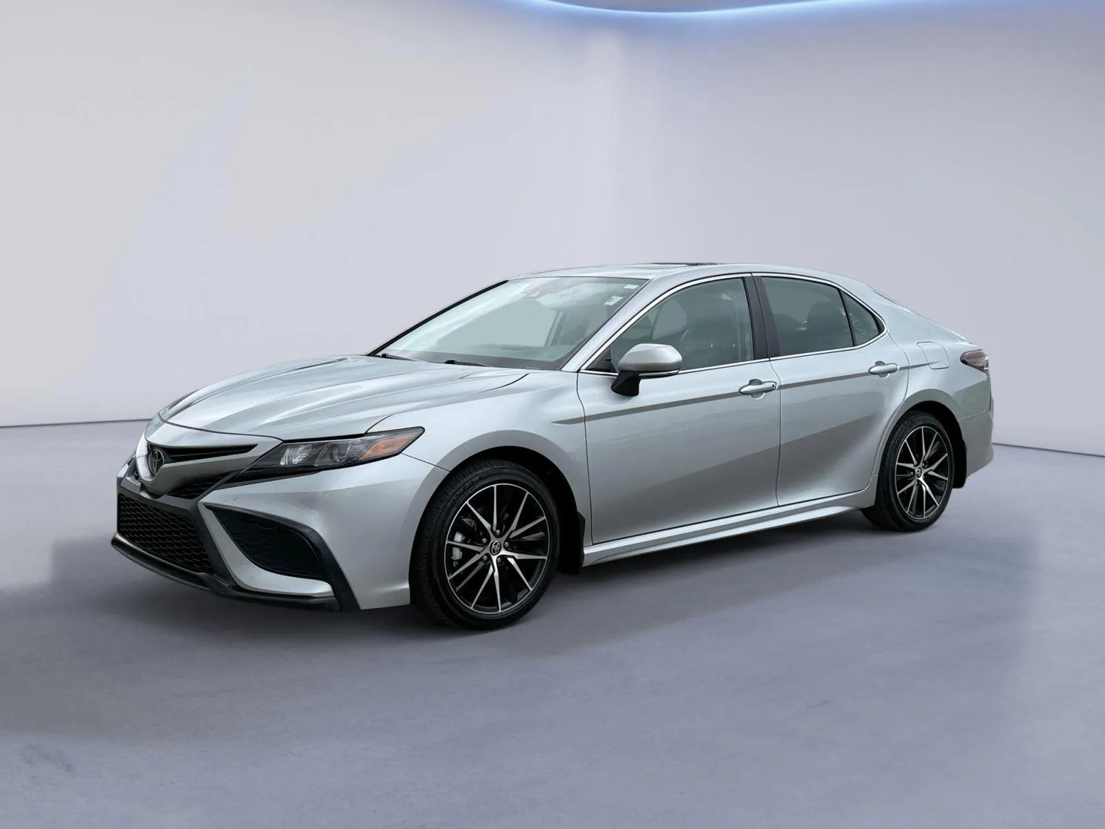 Silver 2024 Toyota Camry SE for sale in Alcoa, TN