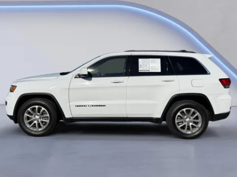 Photos of 2021 Jeep Grand Cherokee Laredo E for sale in Alcoa, TN at Twin City Hyundai