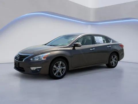 Brown 2013 Nissan Altima 2.5 SL for sale in Alcoa, TN