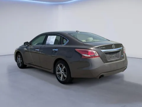 Another view of 2013 Nissan Altima 2.5 SL for sale in Alcoa, TN at Twin City Hyundai