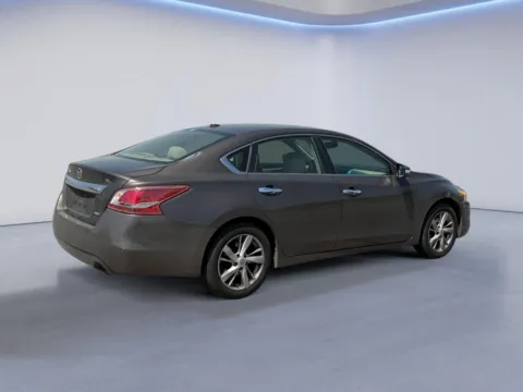 More photos of 2013 Nissan Altima 2.5 SL at Twin City Hyundai, TN
