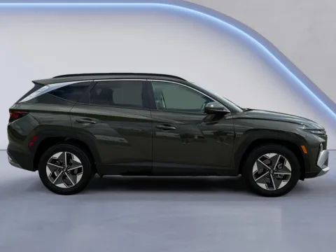 More photos of 2025 Hyundai Tucson SEL at Twin City Hyundai, TN