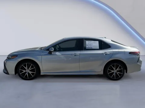 Photos of 2024 Toyota Camry SE for sale in Alcoa, TN at Twin City Hyundai