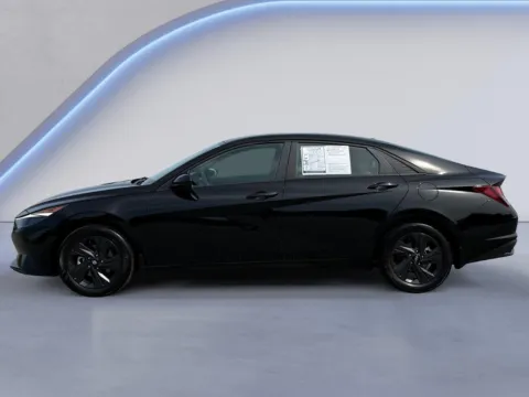 Photos of 2023 Hyundai Elantra SEL for sale in Alcoa, TN at Twin City Hyundai