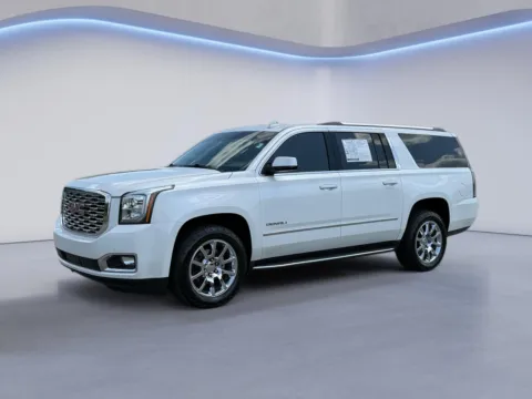 White 2018 GMC Yukon XL Denali for sale in Alcoa, TN