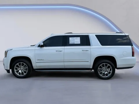 Photos of 2018 GMC Yukon XL Denali for sale in Alcoa, TN at Twin City Hyundai