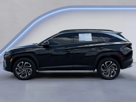 Photos of 2025 Hyundai Tucson Hybrid Limited for sale in Alcoa, TN at Twin City Hyundai