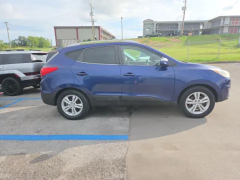More photos of 2013 Hyundai Tucson GLS at Twin City Hyundai, TN