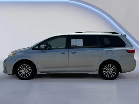 Photos of 2019 Toyota Sienna XLE 8-Passenger for sale in Alcoa, TN at Twin City Hyundai