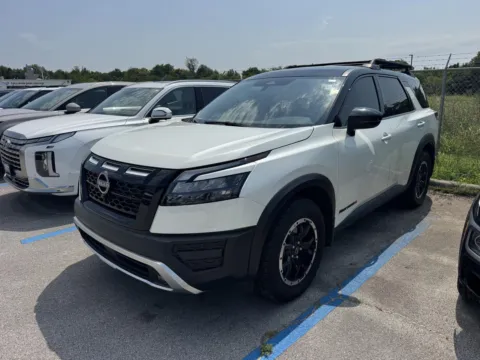 White 2024 Nissan Pathfinder Rock Creek for sale in Alcoa, TN