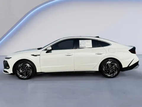 Photos of 2024 Hyundai Sonata SEL for sale in Alcoa, TN at Twin City Hyundai