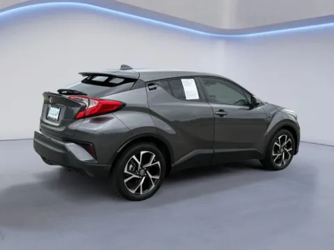More photos of 2021 Toyota C-HR XLE at Twin City Hyundai, TN