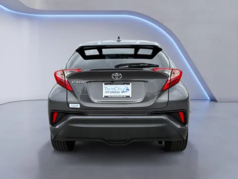 More photos of 2021 Toyota C-HR XLE at Twin City Hyundai, TN