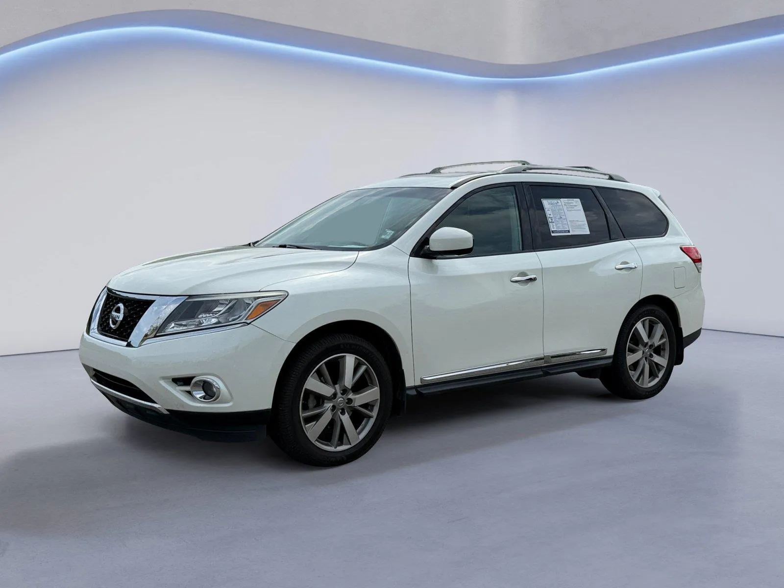 White 2016 Nissan Pathfinder Platinum for sale in Alcoa, TN