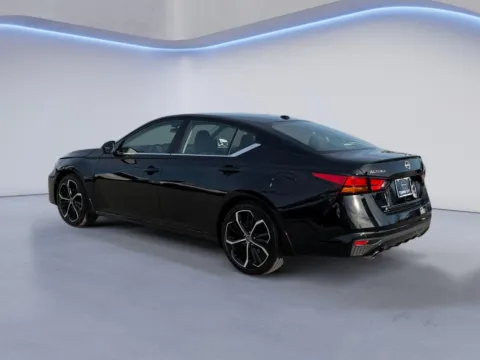 More photos of 2025 Nissan Altima SR at Twin City Nissan, TN