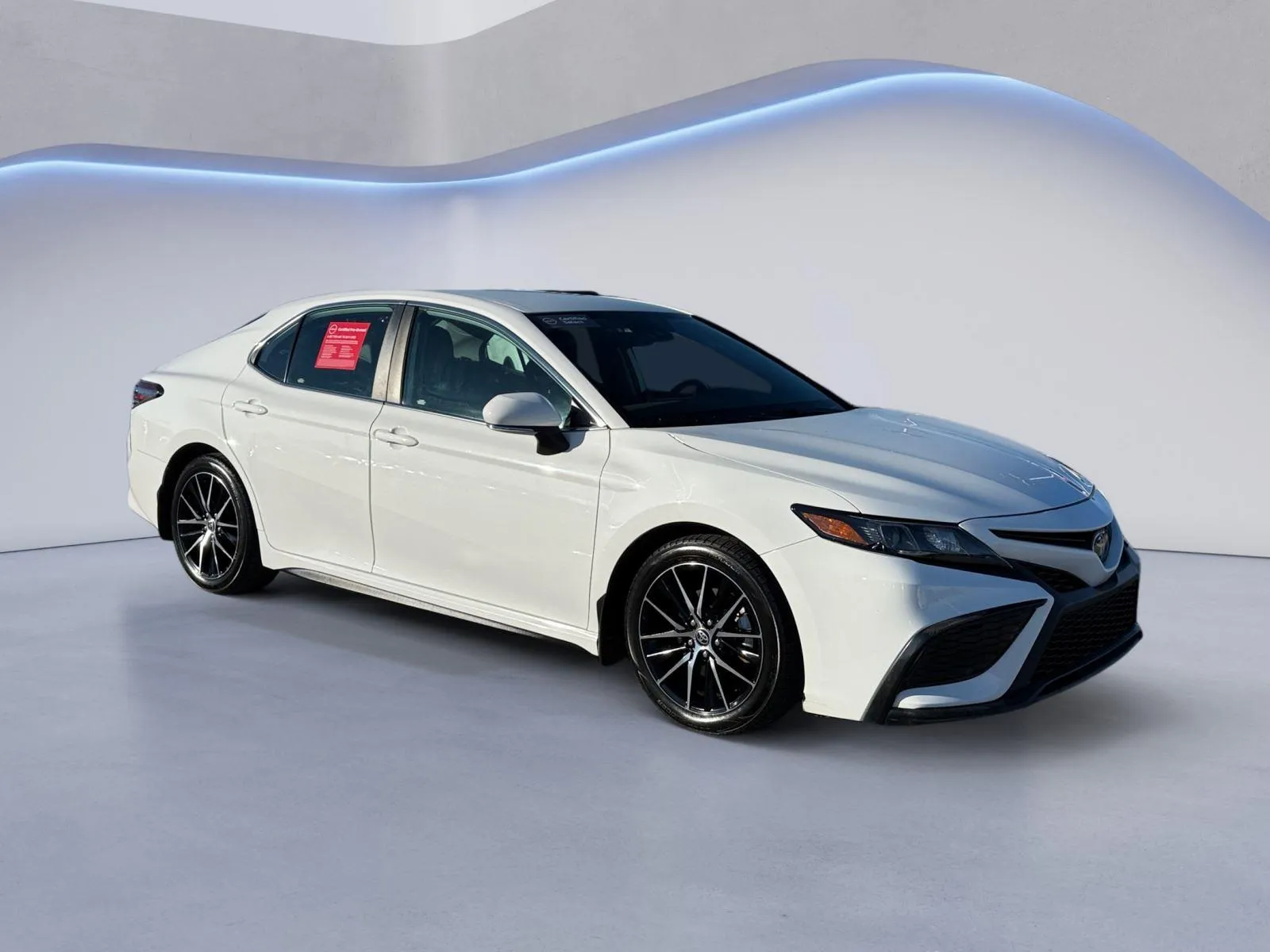 White 2022 Toyota Camry Hybrid SE for sale in Alcoa, TN