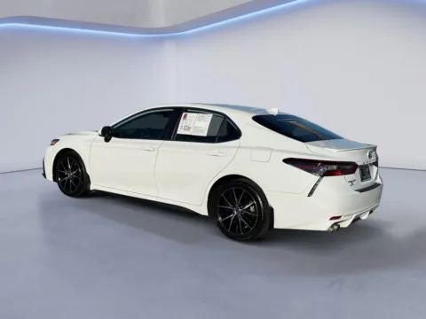 More photos of 2022 Toyota Camry Hybrid SE at Twin City Nissan, TN